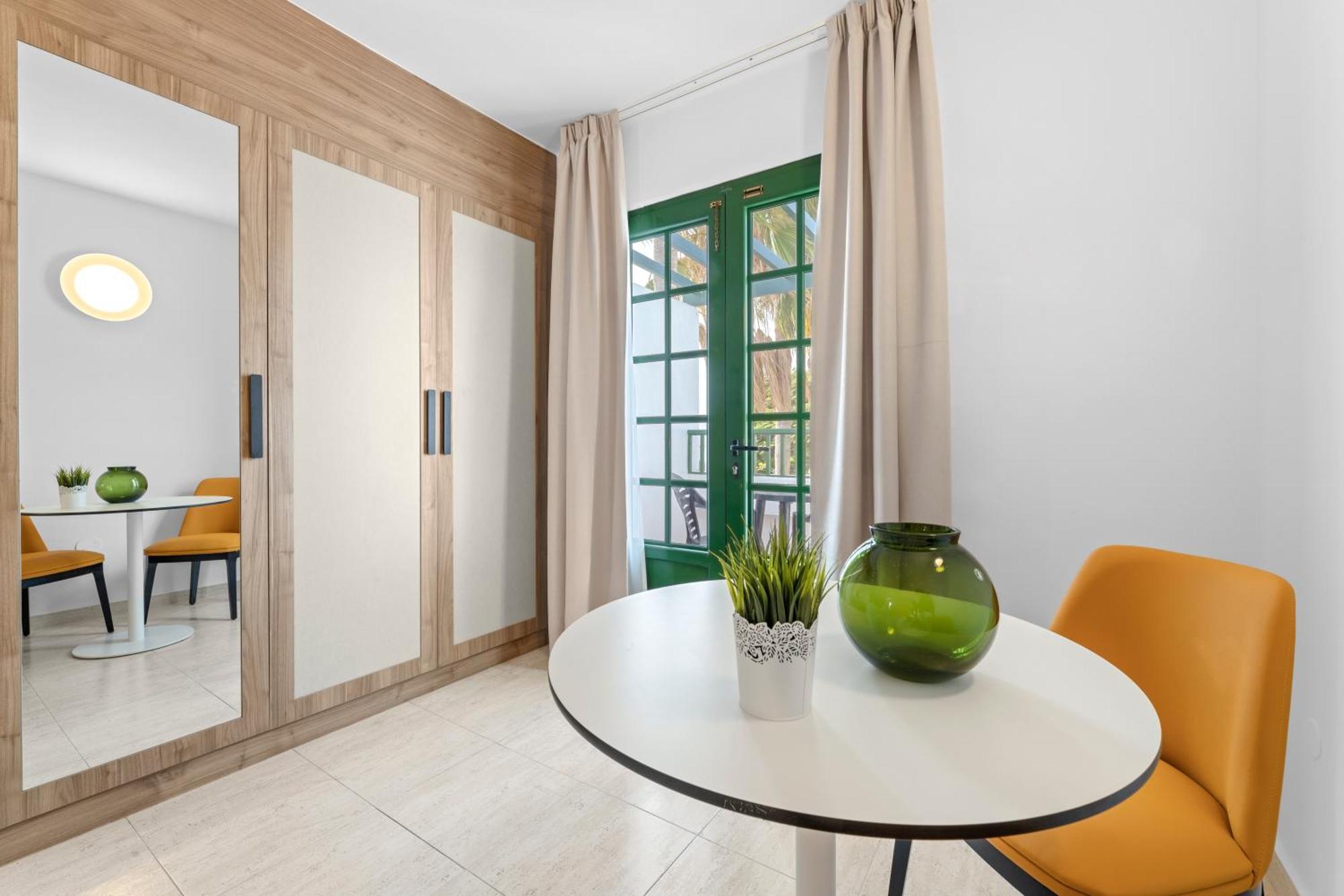 Apartamentos Tropicana Puerto del Carmen  Extérieur photo